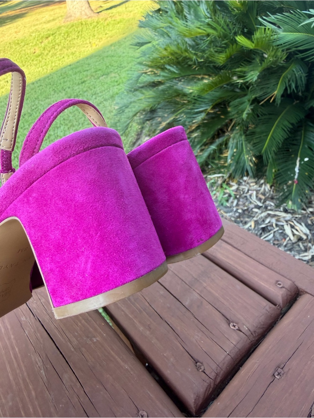 Ann Taylor Fuchsia Suede Block Heel Slingback Pumps 8M $158 Retail - Picture 5 of 9